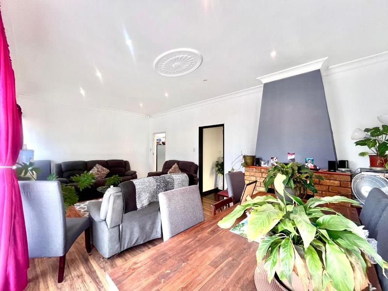 4 Bedroom Property for Sale in Retreat Western Cape